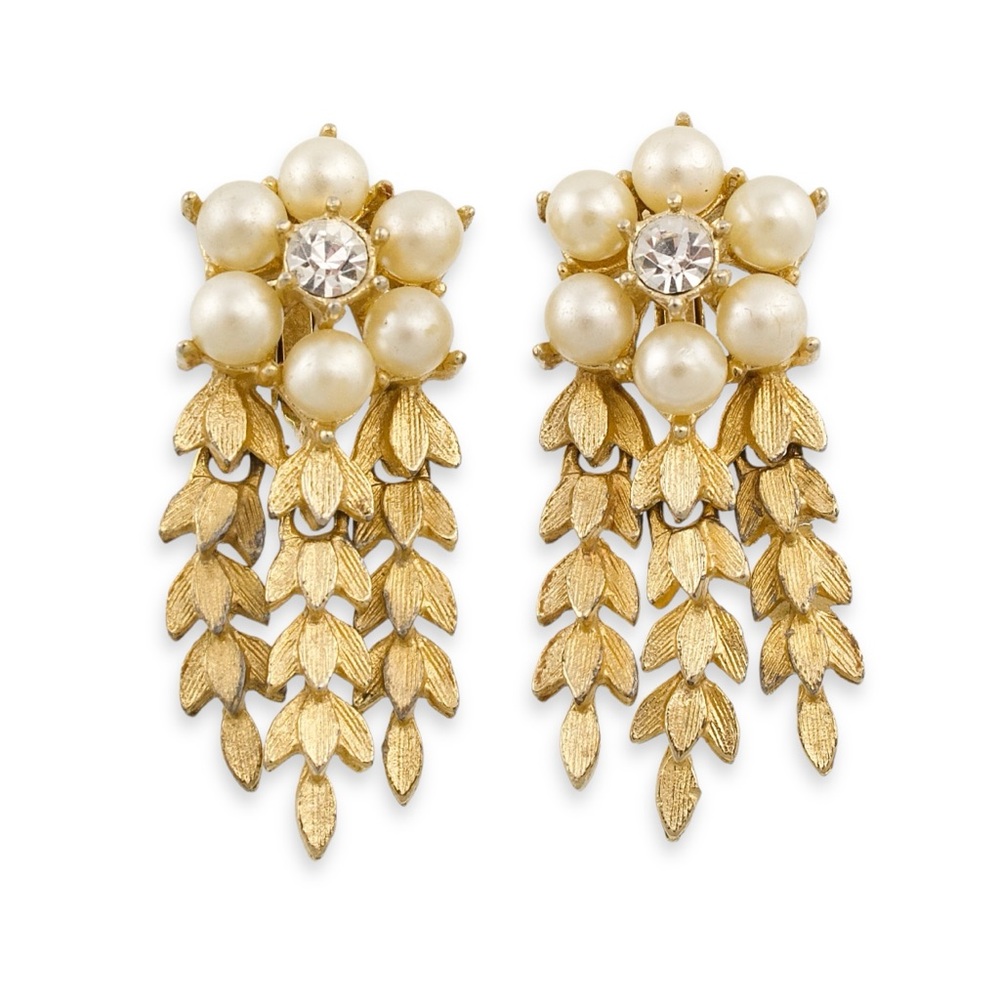 Vintage Sarah Coventry Clip On Dangle Earrings Faux Pearl Flower Leaf Fringe
